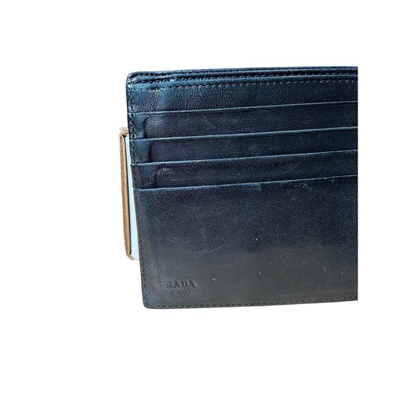 697. Elegant Prada Black Leather Wallet for Men - Great Condition! - Picture 9 of 10